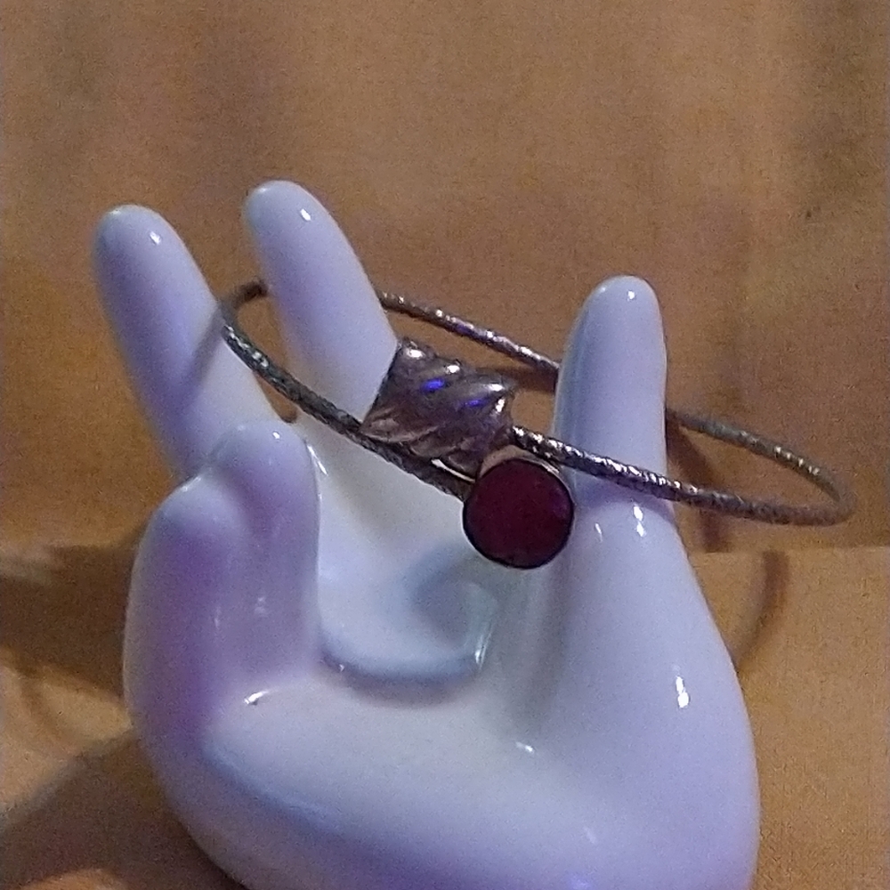 🛑 SOLD🛑BURMESE RUBY ARROW,  ADJUSTABLE BRACELET. (B-18994) ADULT